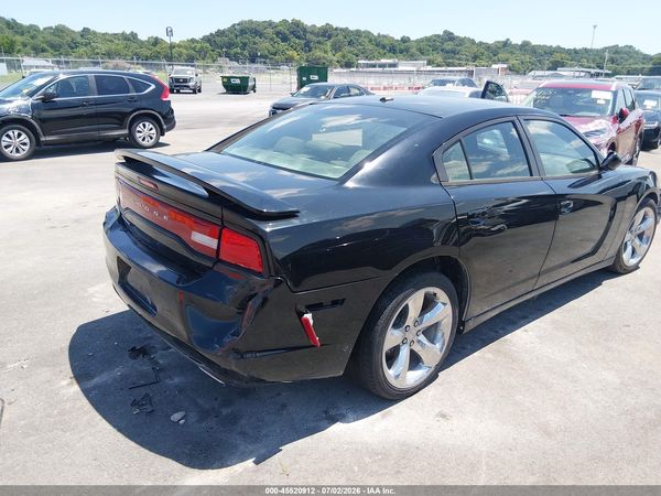 2013 DODGE CHARGER SXT