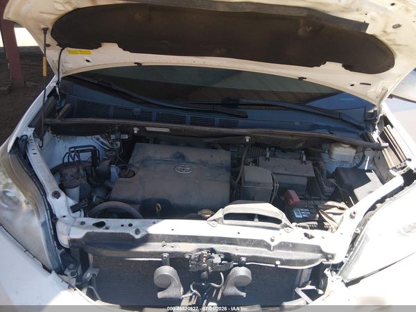2015 TOYOTA SIENNA XLE PREMIUM 8 PASSENGER