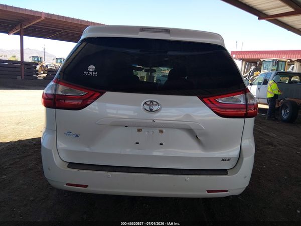 2015 TOYOTA SIENNA XLE PREMIUM 8 PASSENGER
