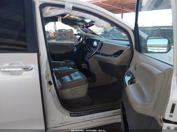 2015 TOYOTA SIENNA XLE PREMIUM 8 PASSENGER