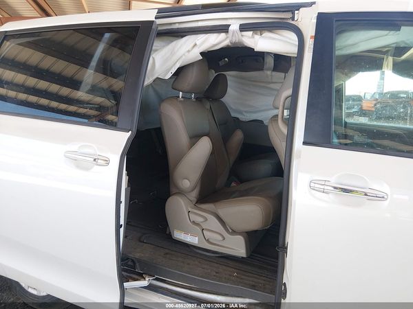 2015 TOYOTA SIENNA XLE PREMIUM 8 PASSENGER