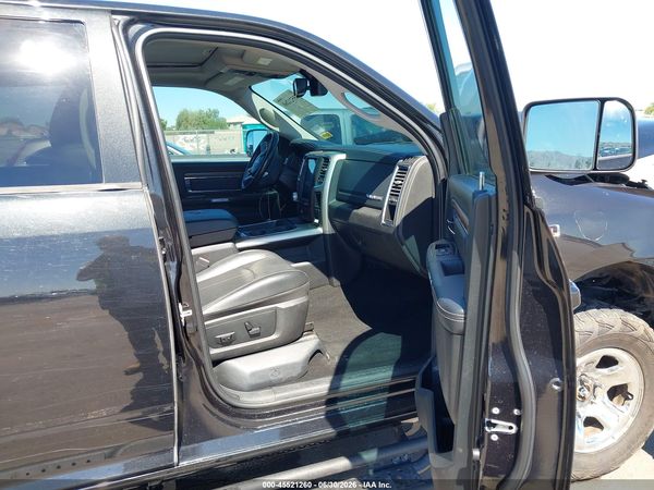 2017 RAM 1500 LARAMIE  4X4 5'7 BOX