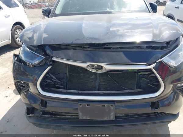 2021 TOYOTA HIGHLANDER LE