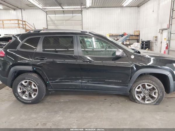 2019 JEEP CHEROKEE TRAILHAWK 4X4