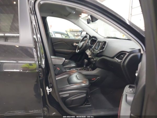 2019 JEEP CHEROKEE TRAILHAWK 4X4