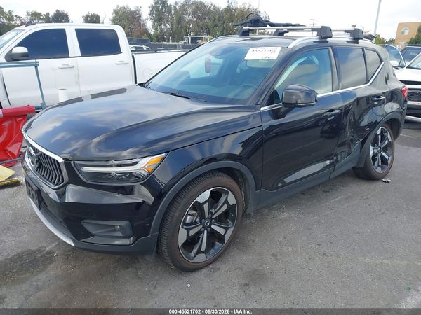 2019 VOLVO XC40 T5 INSCRIPTION