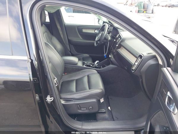 2019 VOLVO XC40 T5 INSCRIPTION