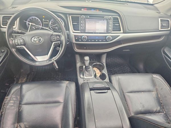 2018 TOYOTA HIGHLANDER SE/XLE