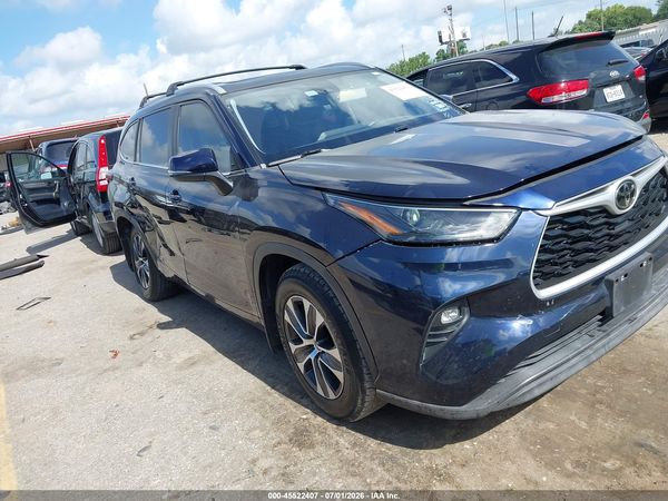 2023 TOYOTA HIGHLANDER XLE