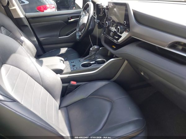 2023 TOYOTA HIGHLANDER XLE