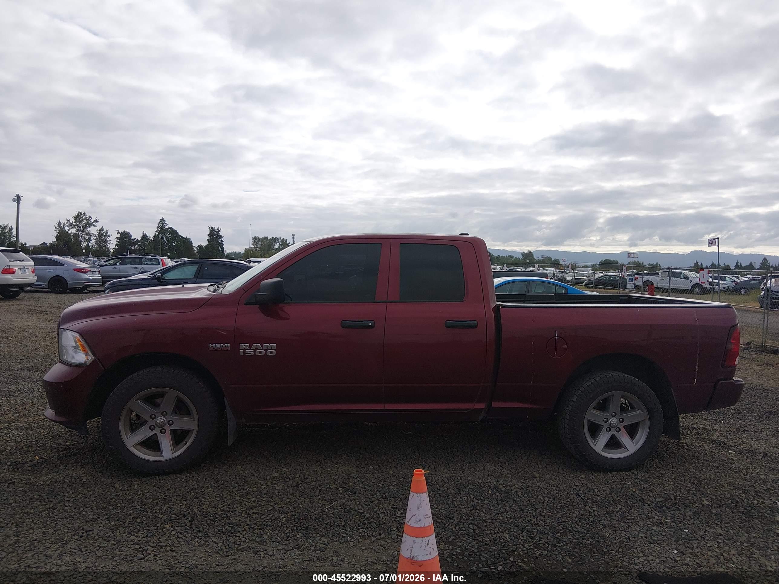 2017 RAM 1500 EXPRESS  4X4 6'4 BOX