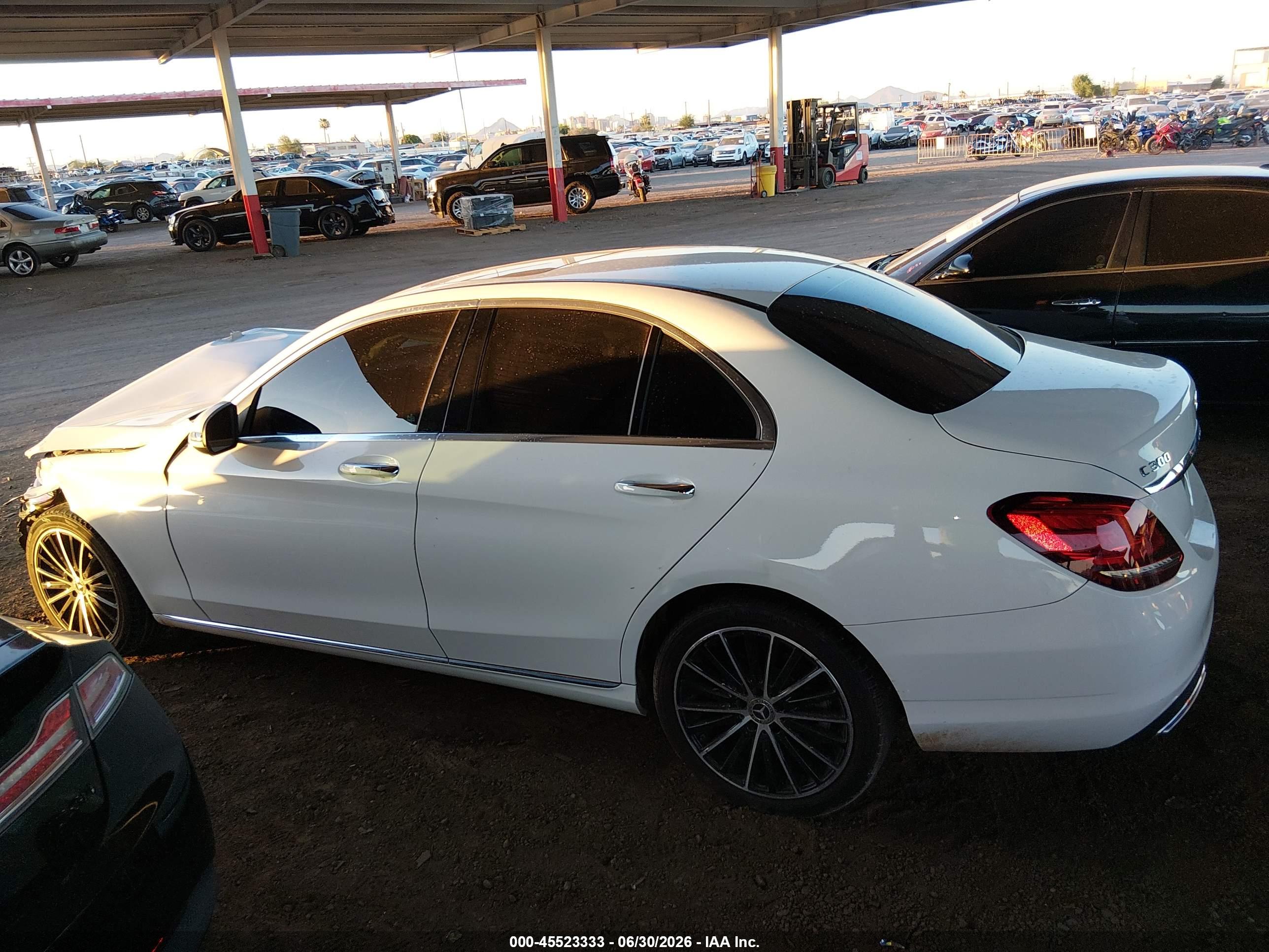 2020 MERCEDES-BENZ C 300 C300