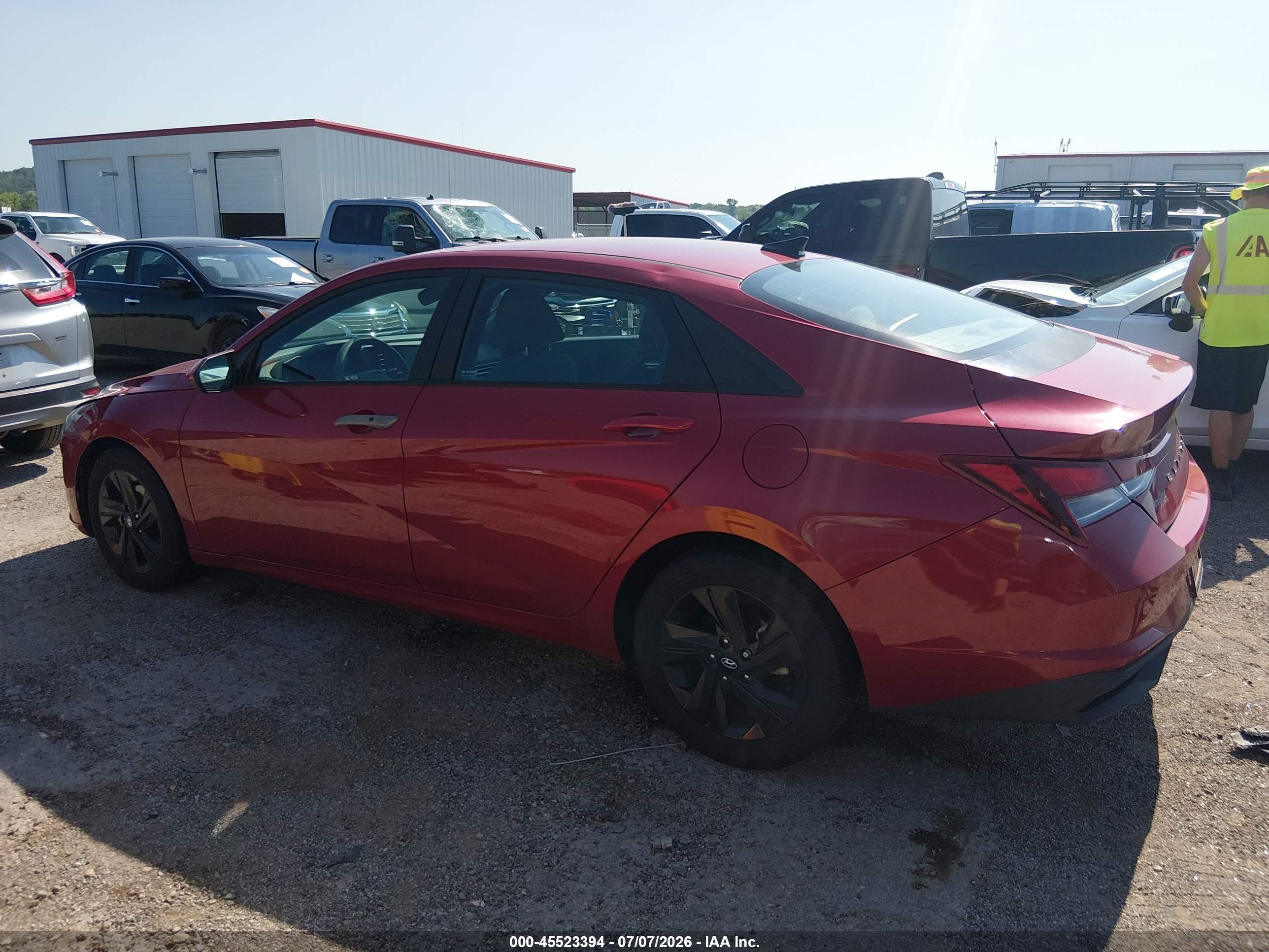 2022 HYUNDAI ELANTRA SEL