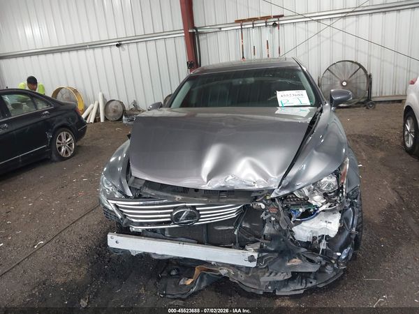 2017 LEXUS LS 460