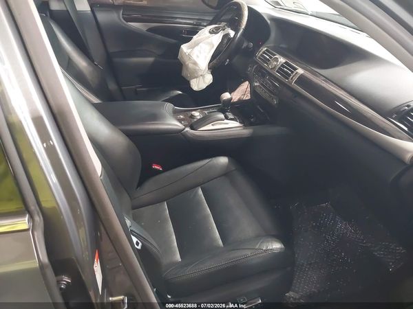 2017 LEXUS LS 460