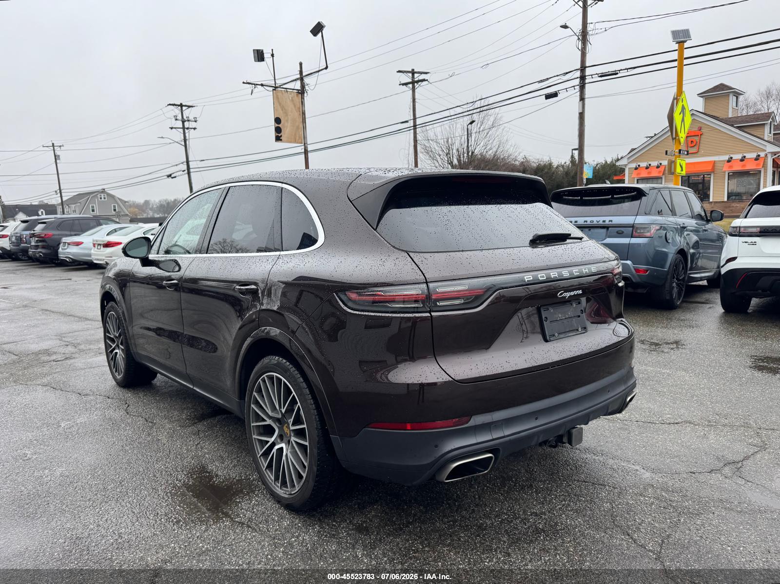 2021 PORSCHE CAYENNE