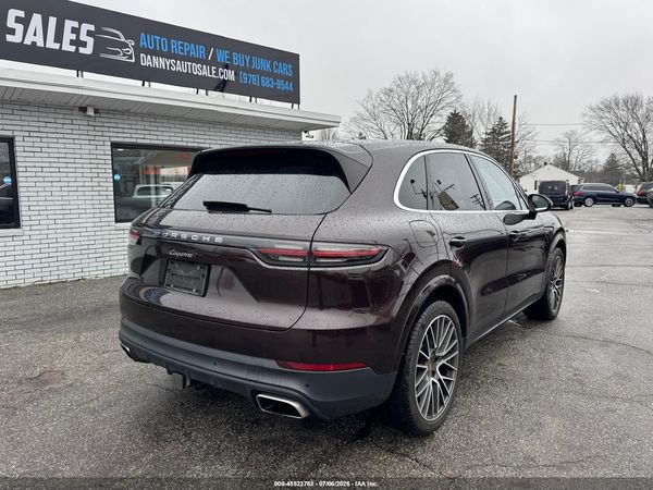 2021 PORSCHE CAYENNE