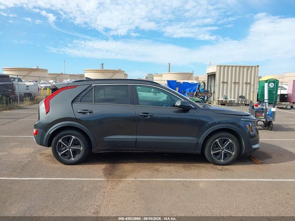 2023 KIA NIRO EX