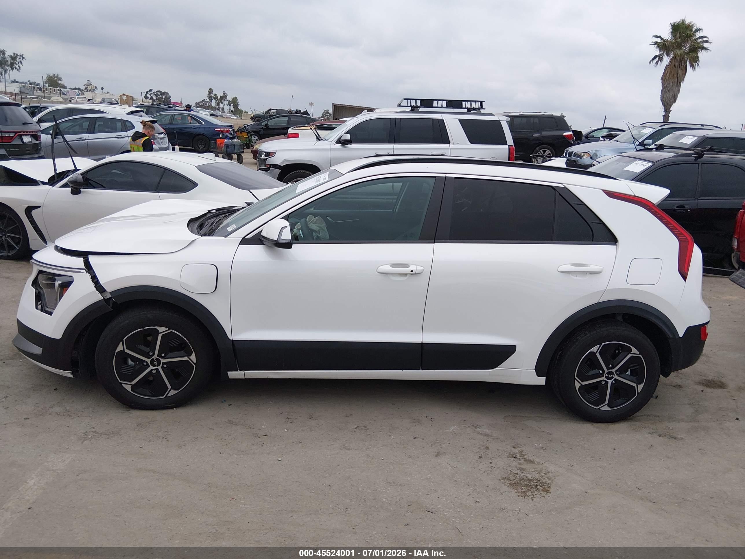 2024 KIA NIRO PLUG-IN HYBRID EX