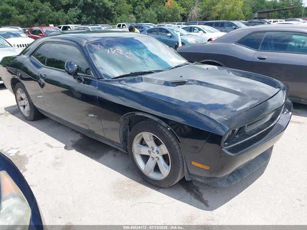 2012 DODGE CHALLENGER SXT