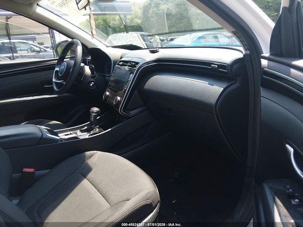 2022 HYUNDAI TUCSON SE