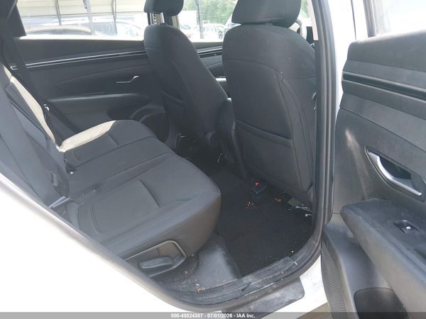 2022 HYUNDAI TUCSON SE