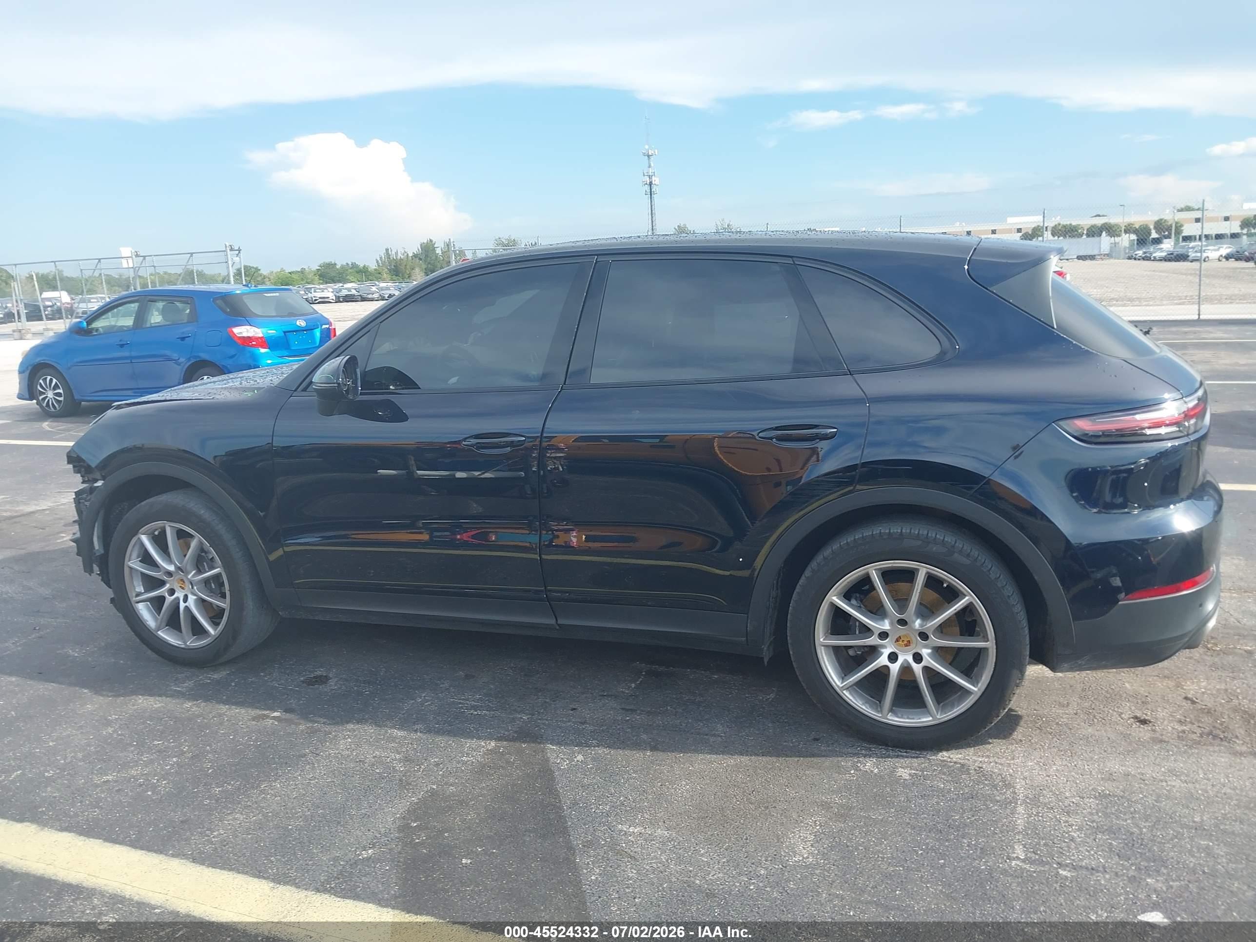 2019 PORSCHE CAYENNE