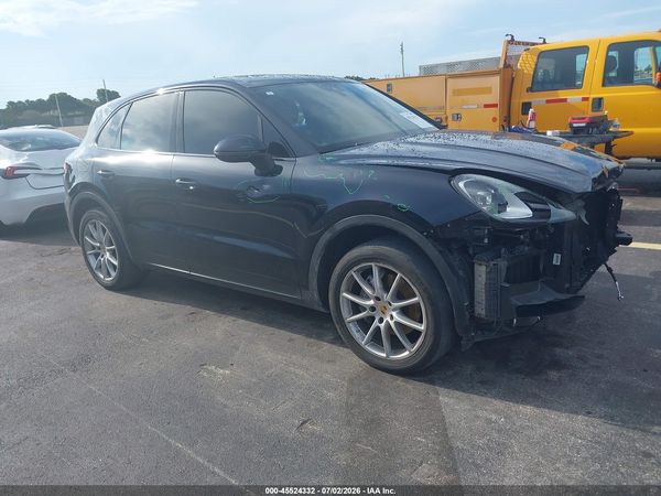 2019 PORSCHE CAYENNE