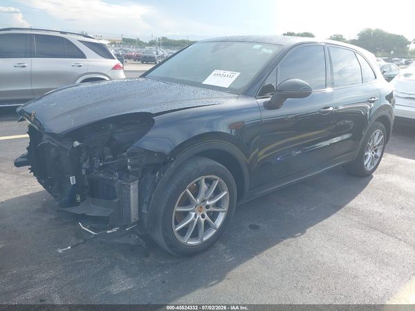 2019 PORSCHE CAYENNE