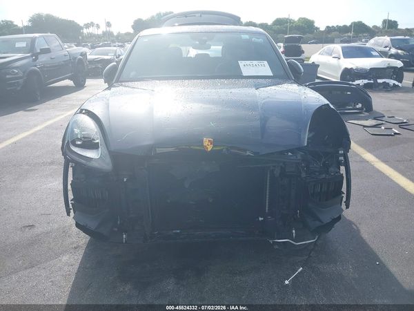 2019 PORSCHE CAYENNE