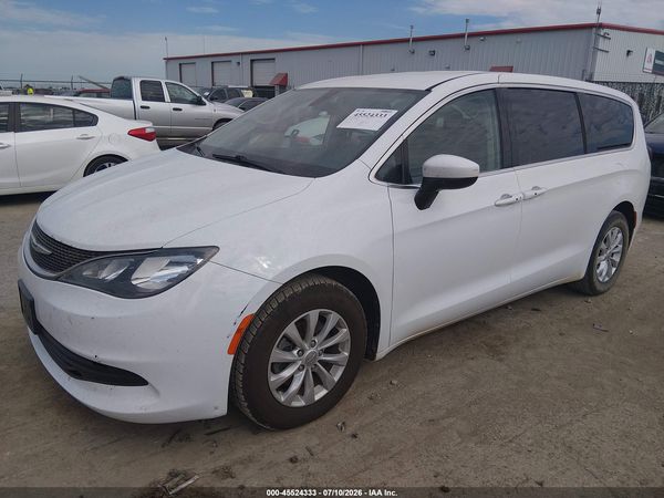 2017 CHRYSLER PACIFICA — I2