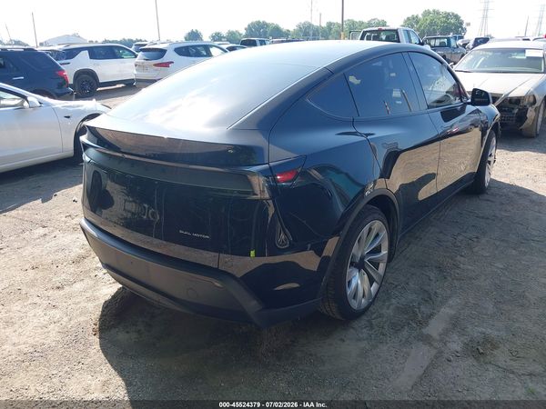 2026 TESLA MODEL Y