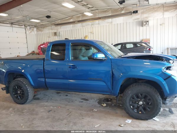 2016 TOYOTA TACOMA SR5 V6