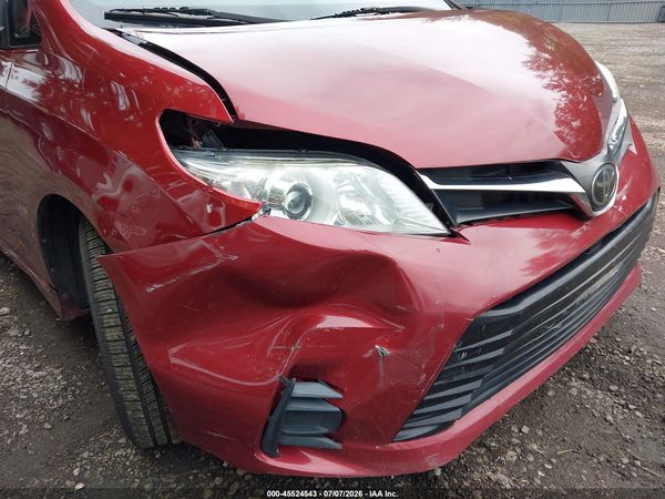 2020 TOYOTA SIENNA LE