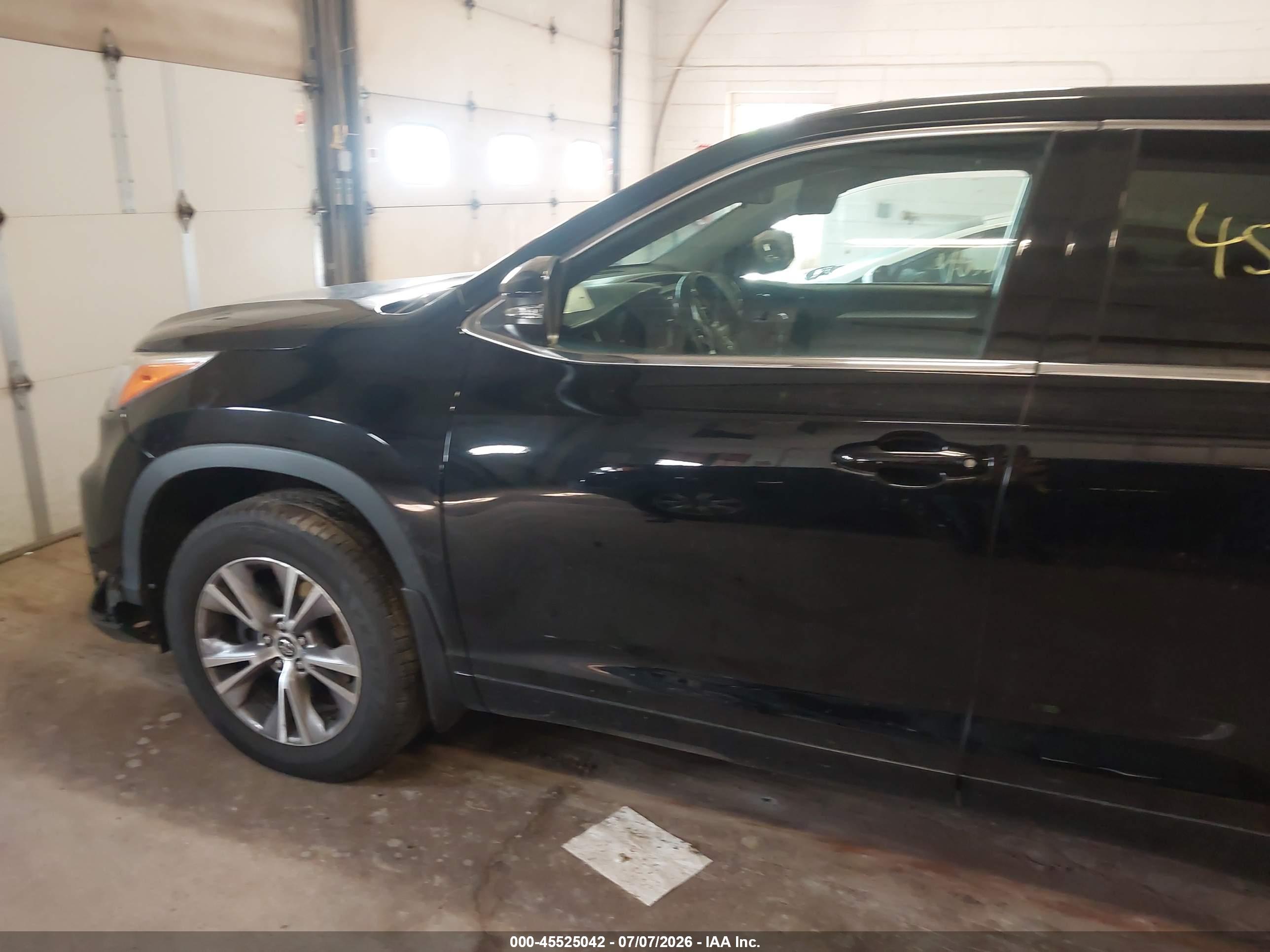2016 TOYOTA HIGHLANDER LE PLUS V6