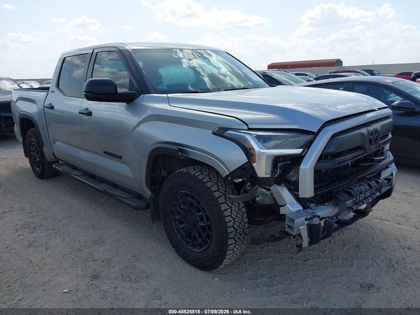 2026 TOYOTA TUNDRA SR5 CREWMAX 5.5' BED