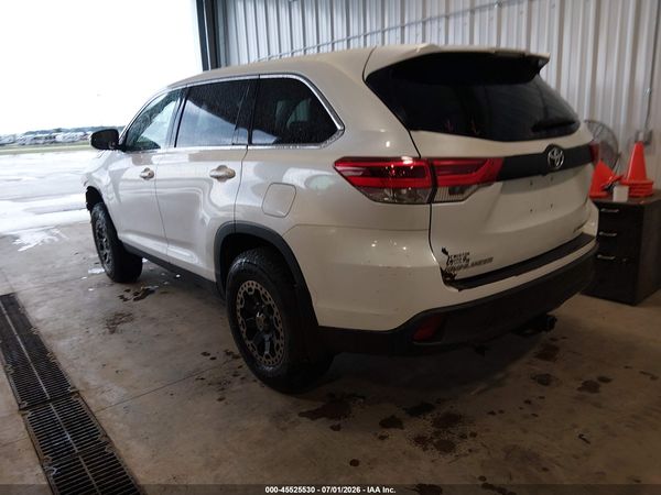 2019 TOYOTA HIGHLANDER LE