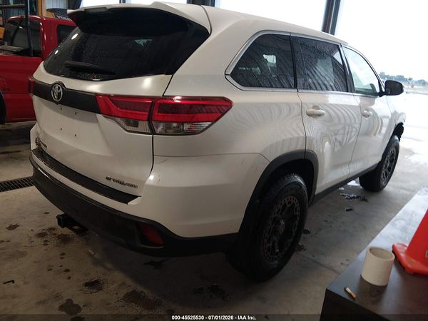 2019 TOYOTA HIGHLANDER LE