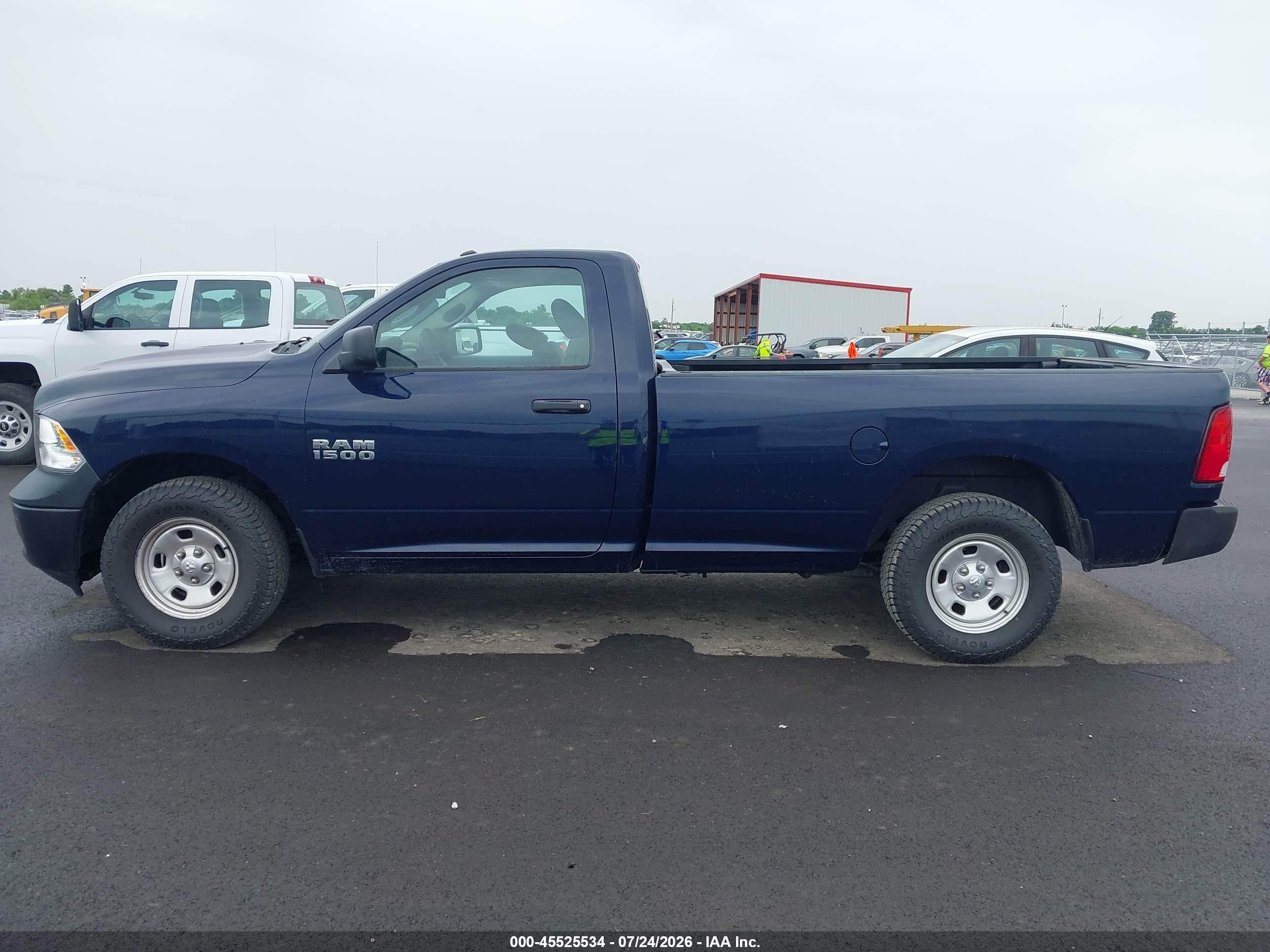 2017 RAM 1500 TRADESMAN  4X4 8' BOX