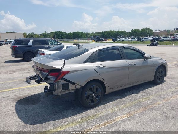 2022 HYUNDAI ELANTRA SEL
