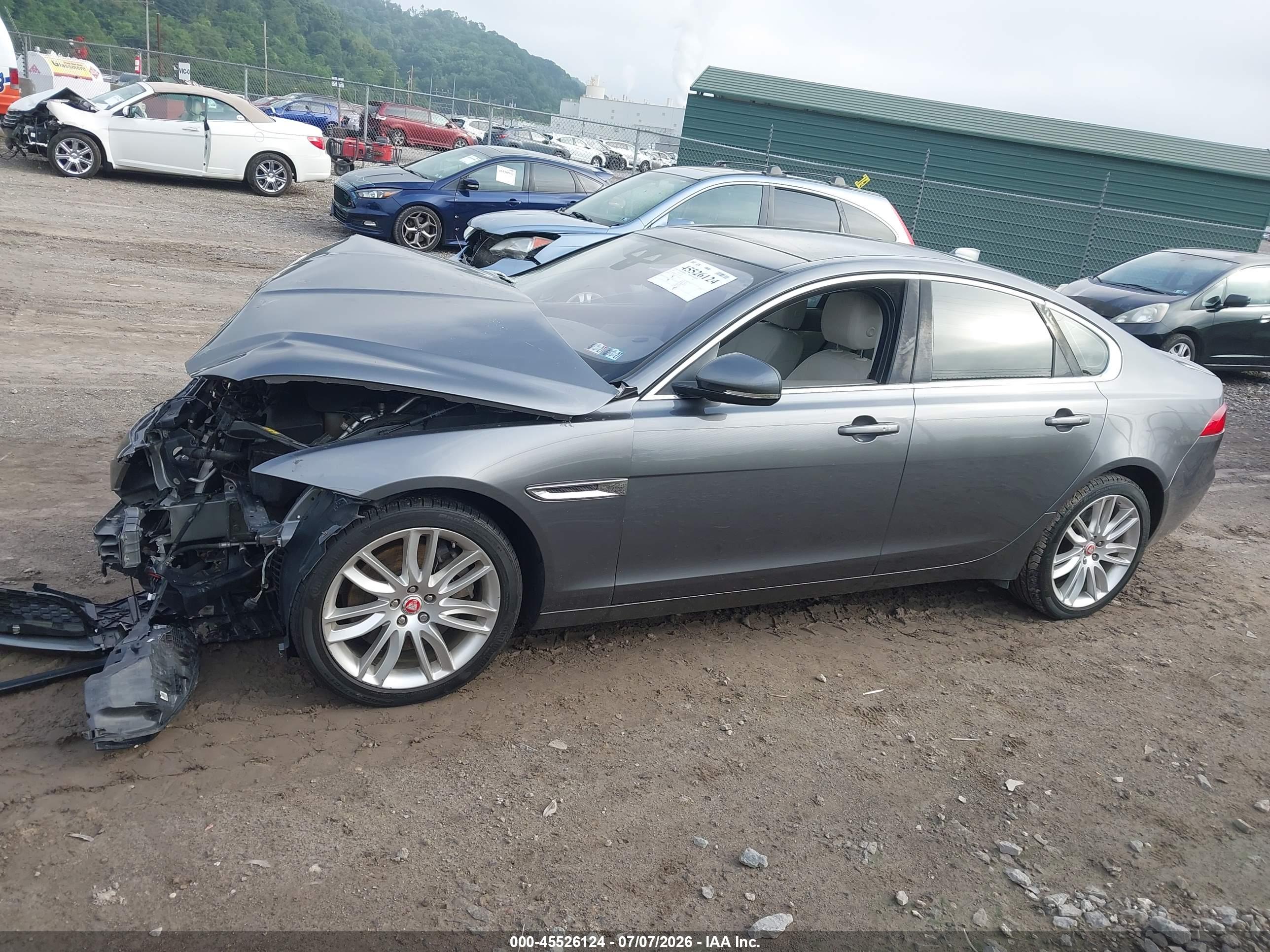 2017 JAGUAR XF Prestige