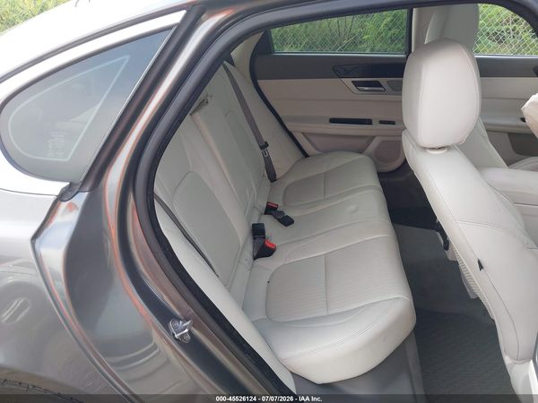 2017 JAGUAR XF Prestige