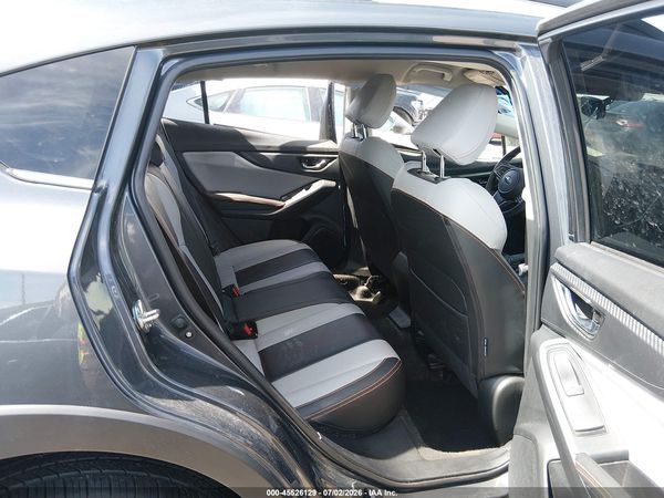 2021 SUBARU CROSSTREK LIMITED — I8