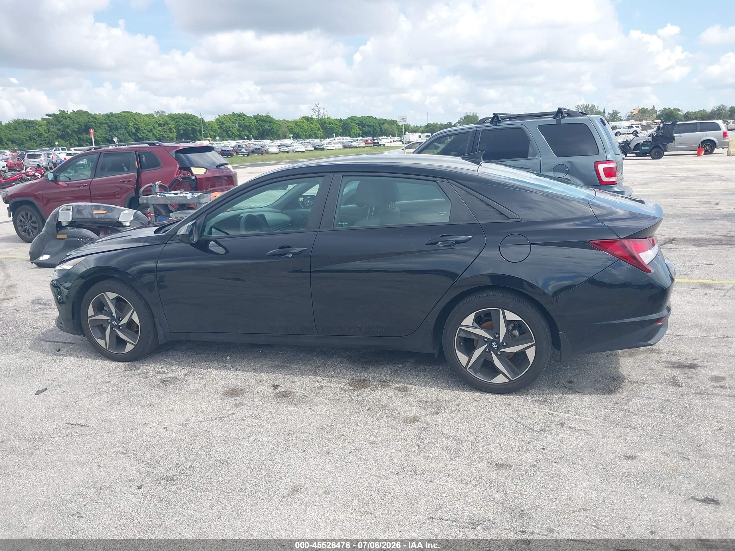 2023 HYUNDAI ELANTRA SEL