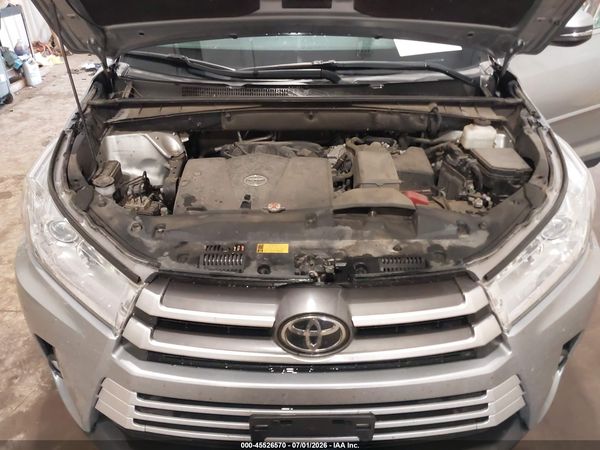 2019 TOYOTA HIGHLANDER XLE