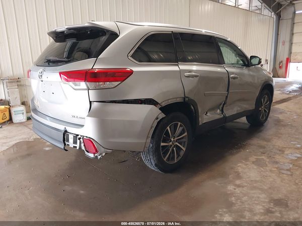 2019 TOYOTA HIGHLANDER XLE