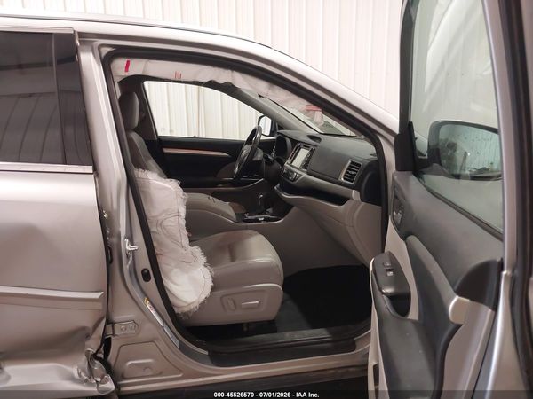 2019 TOYOTA HIGHLANDER XLE