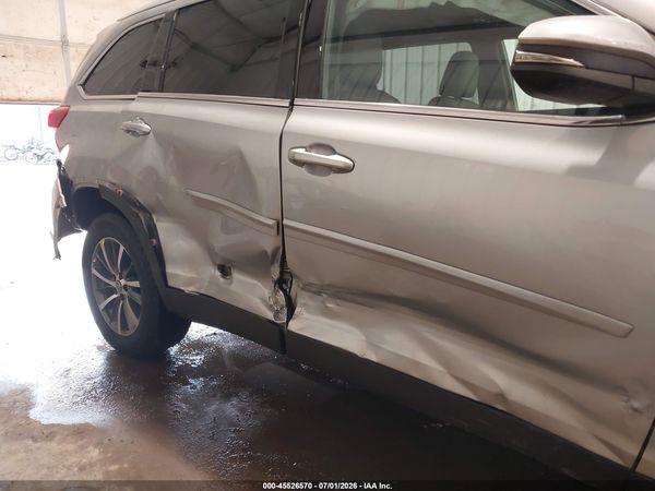 2019 TOYOTA HIGHLANDER XLE