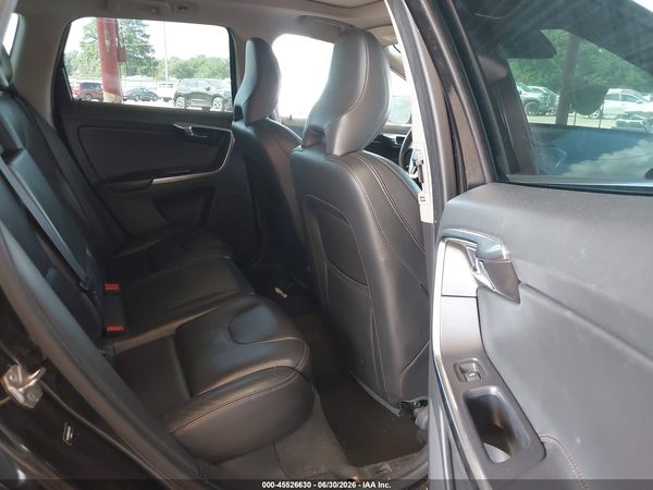 2017 VOLVO XC60 T5 DYNAMIC