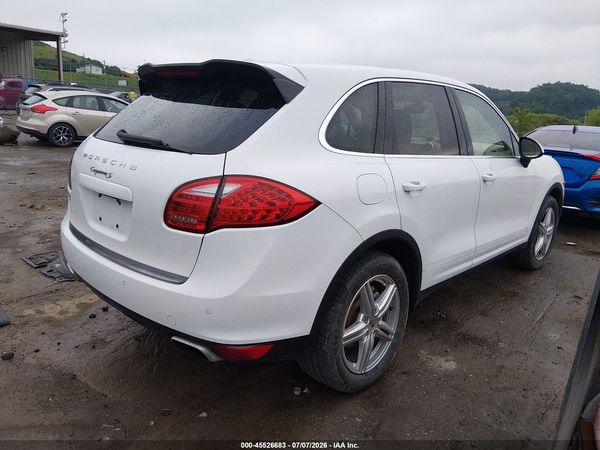 2013 PORSCHE CAYENNE S